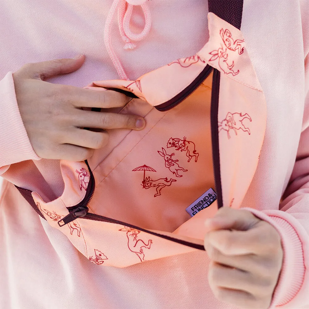 Сумка на пояс Friend Function Беспокойные зайцы светло-розовая - фото 5