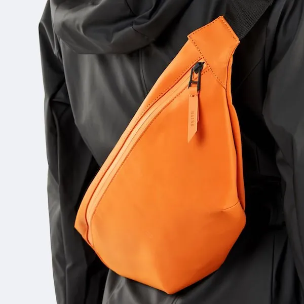 Сумка на пояс Rains Bum Bag оранжевая - фото 2