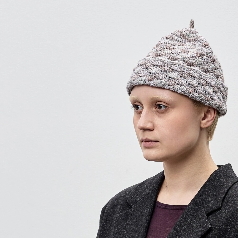 Шапка CHECK YA HEAD ракушки с хвостиком бежевая 2628/60 - фото 1