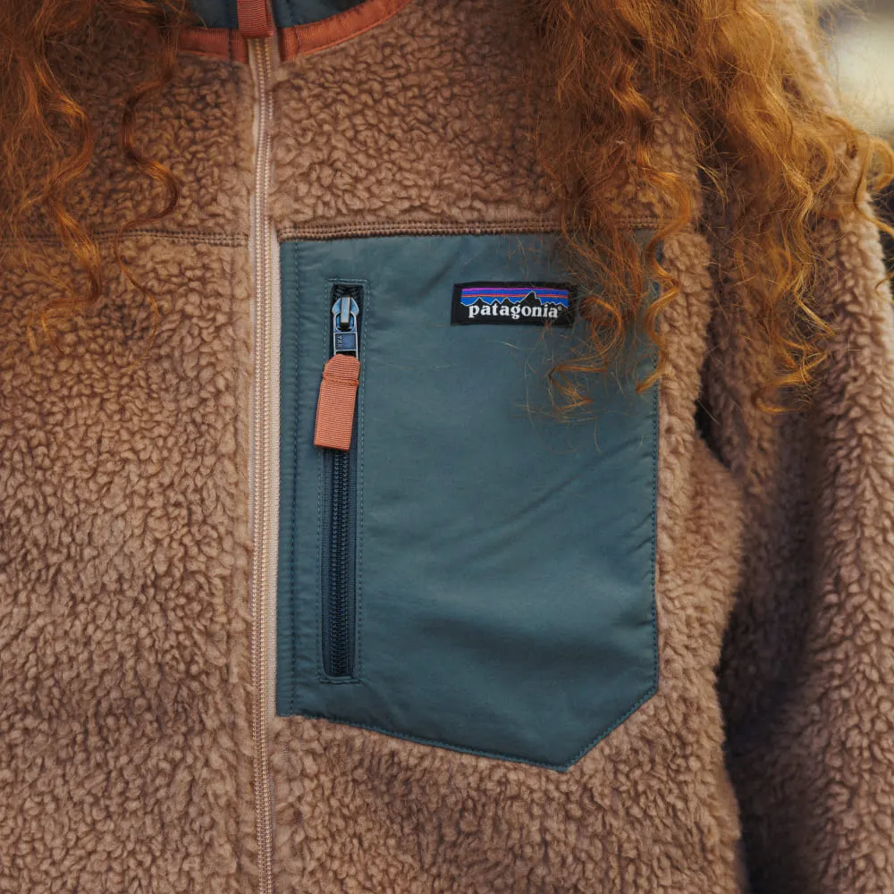 Флиска Patagonia женская Classic Retro-X Fleece Jacket pampas tan - nouveau green - фото 3