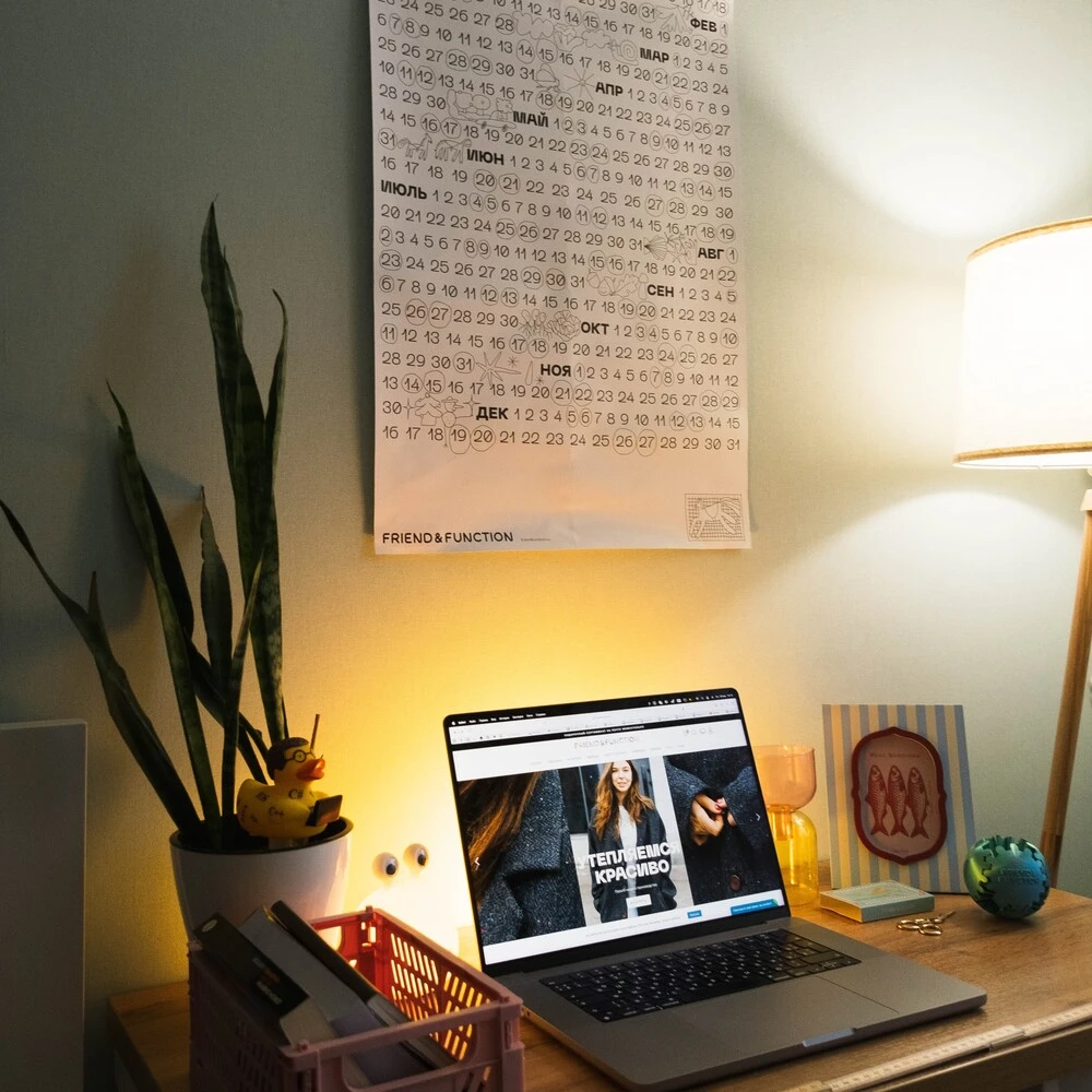 Рабочий календарь Friend Function 2026 с причудой - фото 7