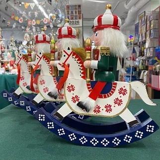 Фигурка Щелкунчик на лошади (30см)