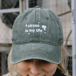 Бейсболка Faded с вышивкой circus is my life зеленая