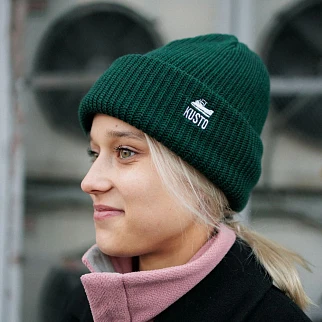 Шапка Kusto Heat зеленая с вышивкой