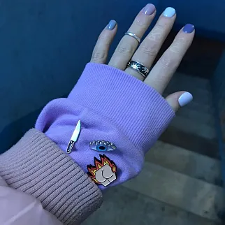 Значок FOR KINGS ONLY Попа в огне