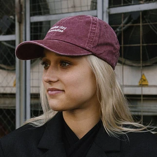 Кепка Friend Function another day in paradise вишневая с серебряной нитью