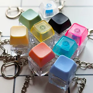 Брелок с кнопкой клавиатуры (разные цвета)