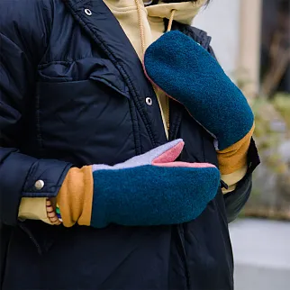 Варежки Friend Function Фантастические