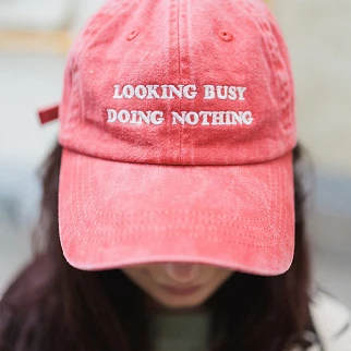 Кепка Friend Function Looking Busy красная со светонакопительной нитью