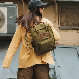 Рюкзак Fjallraven Kanken No2 Foliage Green (631)