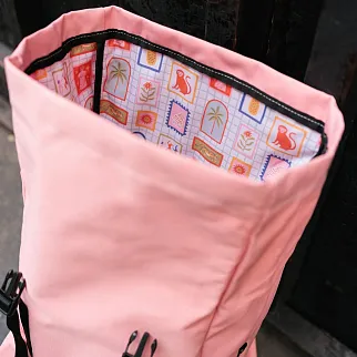 Большой рюкзак-роллтоп Friend Function коралловый