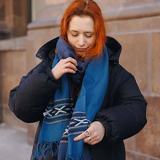 Большой шерстяной шарф Dark Marsala Folk