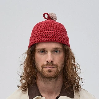 Шапка CHECK YA HEAD красная с помпоном 26222/33