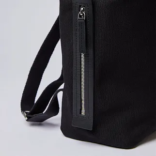 Рюкзак Sandqvist Alva Metal Hook Black