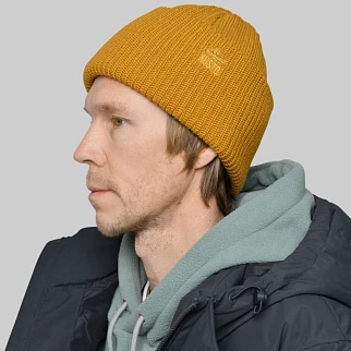 Шапка Kusto Heat горчица с вышивкой