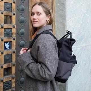 Рюкзак-роллтоп Friend Function черно-белый