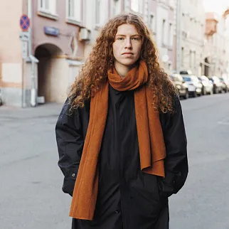 Шерстяной шарф Friend Function терракотовый