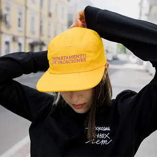 Кепка FRIEND FUNCTION Departamento de vacaciones