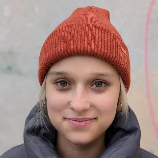 Шапка Kusto One терракотовая с вышивкой