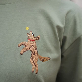 Футболка Friend Function с собачкой и мячом оливковая