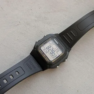 Часы Casio W-800HG-9A