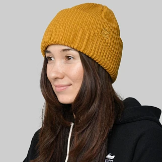 Шапка Kusto Heat горчица с вышивкой