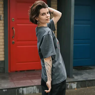 Футболка Allmodernism с барельефом «Мир» оверсайз