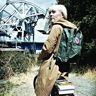 Рюкзак Fjallraven Kanken Laptop 15 темно-зеленый (660)