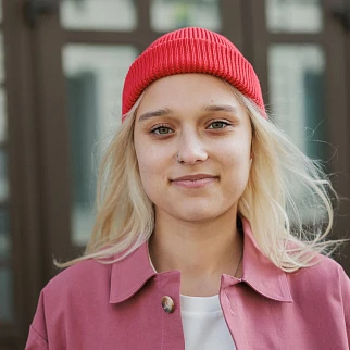 Шапка CHECK YA HEAD красная 25220/33