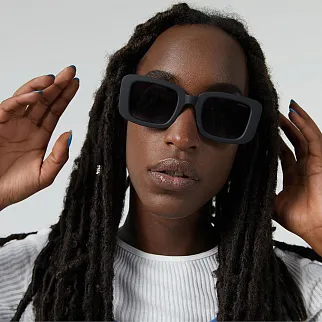 Очки Komono Avery Carbon