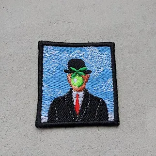 Нашивка на одежду Магритт