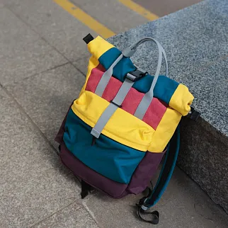 Рюкзак-роллтоп Friend Function красный-желтый-синий канвас