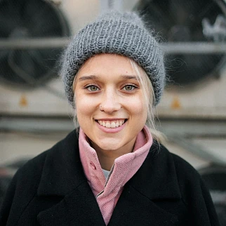 Мохеровая шапка Friend Function графитовая