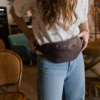 Сумка на пояс SHU коричневая