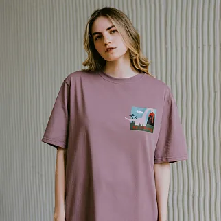 Футболка Barking Store Be curious мужская черничная