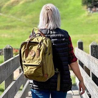 Рюкзак Fjallraven Kanken No2 Laptop 15 Foliage Green (631)