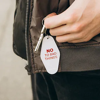 Брелок на ключи Friend Function PLEACE белый