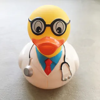 Утка Доктор в очках