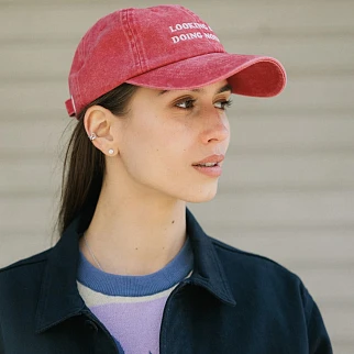 Кепка Friend Function Looking Busy красная со светонакопительной нитью