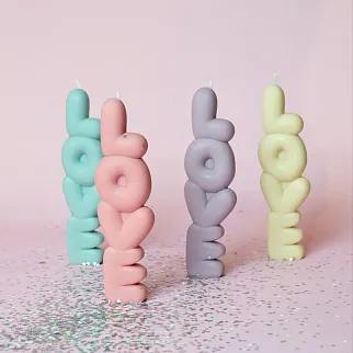 Ароматическая свеча Unification Love «‎Love» розовая