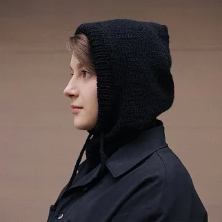 Вязаный капор капюшон Friend Function черный