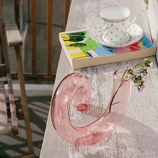 Альфаобразная ваза розовая