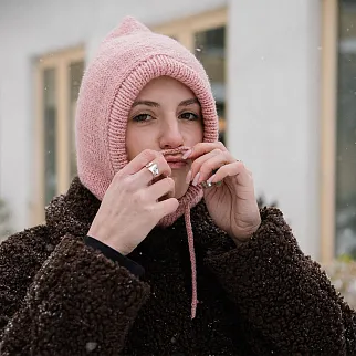 Капор Friend Function пудровый