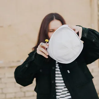 Шапка CHECK YA HEAD белая T636/68