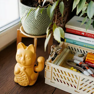 Манэки-нэко - Lucky Cat жёлтый