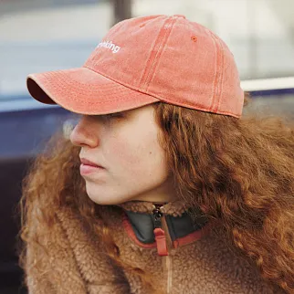 Бейсболка Faded с вышивкой Overthinking