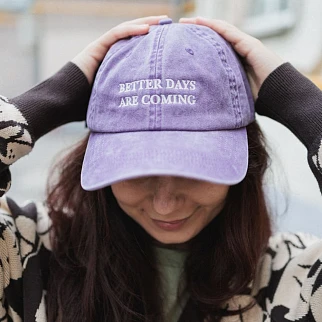 Кепка Friend Function Better days are coming фиолетовая со светонакопительной нитью