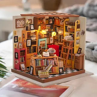 Интерьерный конструктор Robotime Sam's Study Library