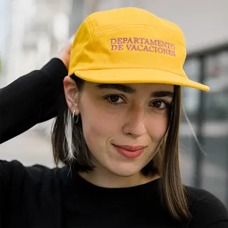Кепка FRIEND FUNCTION Departamento de vacaciones