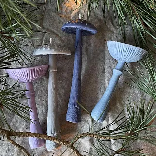 Ароматическая свеча Unification Love Гриб шляпкой вверх лиловый